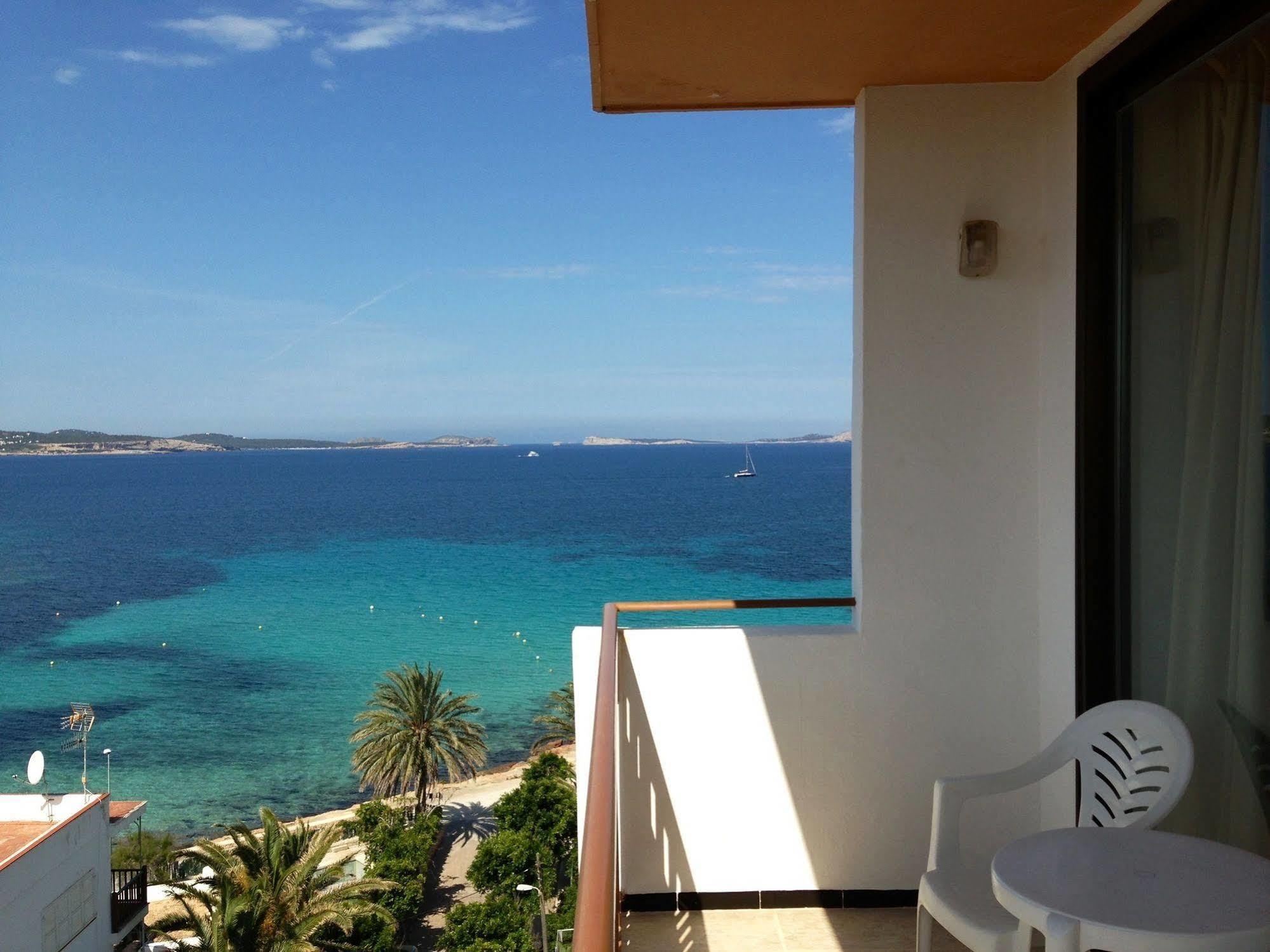Hotel Abrat Sant Antoni de Portmany Dış mekan fotoğraf